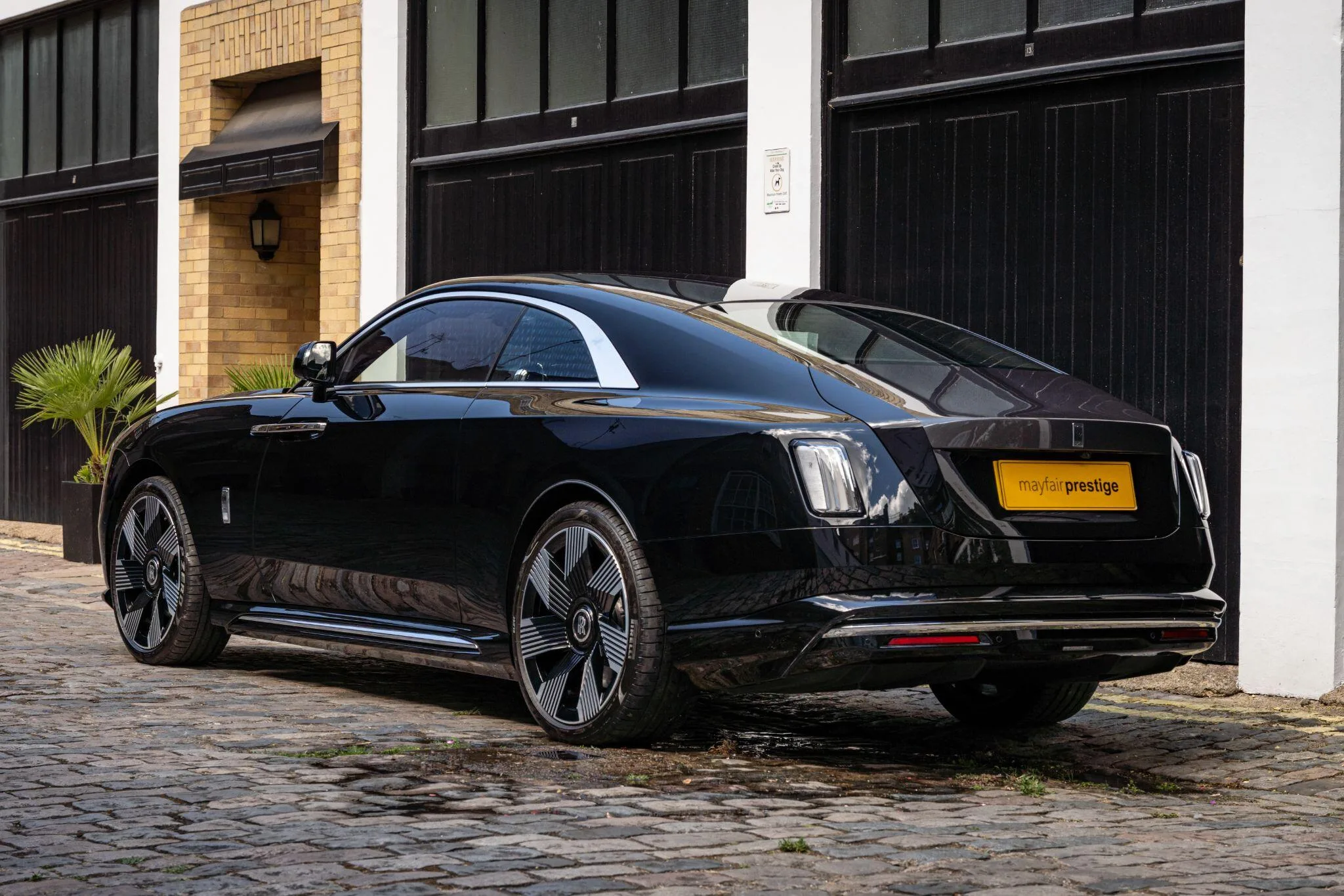 2023 Rolls-Royce Spectre, 15/30