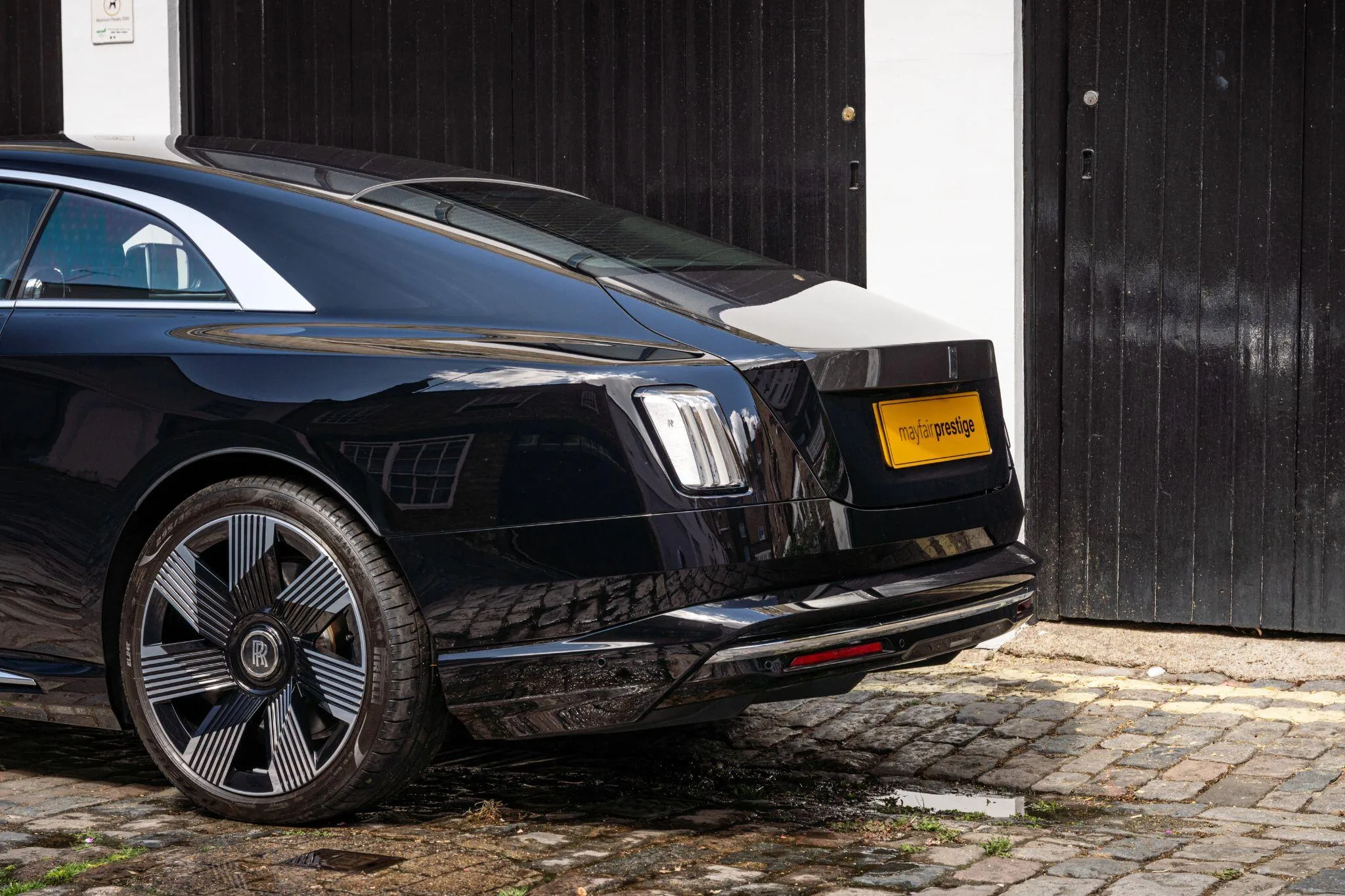 2023 Rolls-Royce Spectre, 16/30