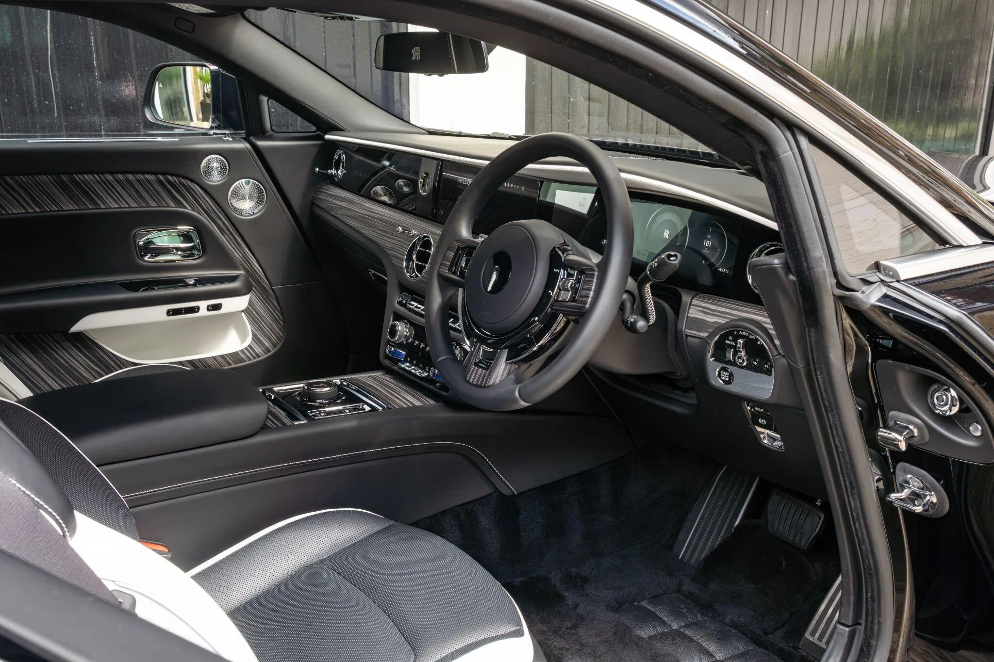 2023 Rolls-Royce Spectre, 29/30