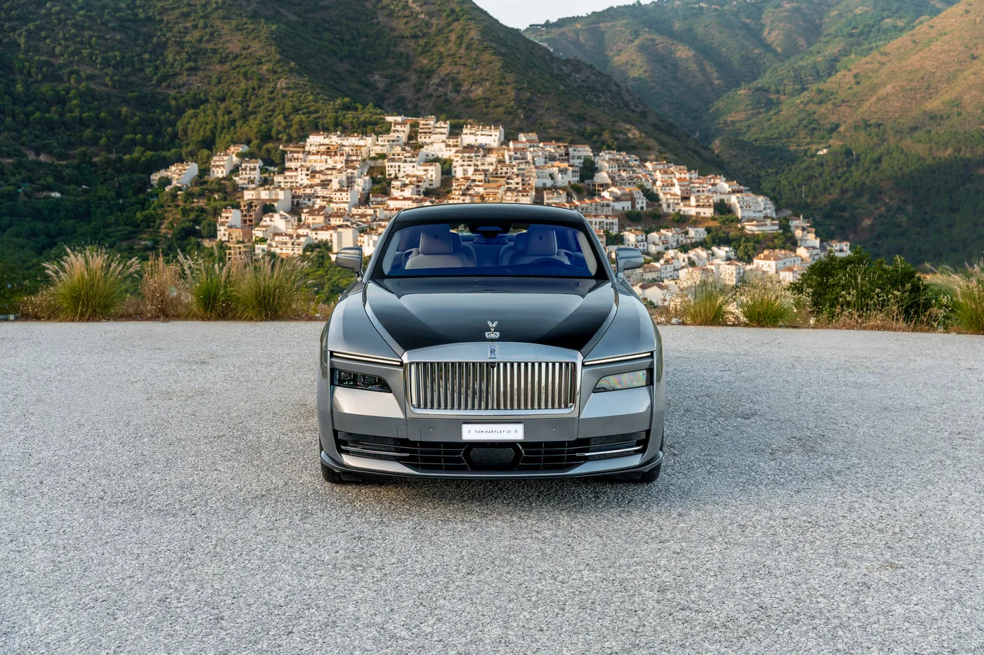 2023 Rolls-Royce Spectre offered by a specialist dealer in Hook Norton, United Kingdom, photo 12 of 15