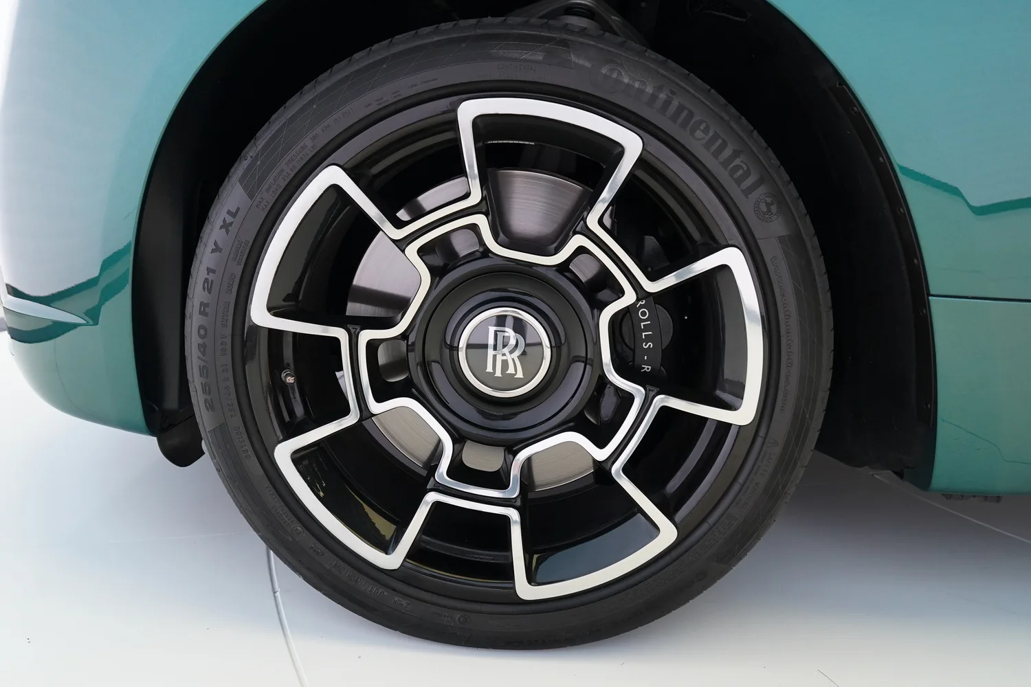 2023 Rolls-Royce Wraith Black Badge, 6/18