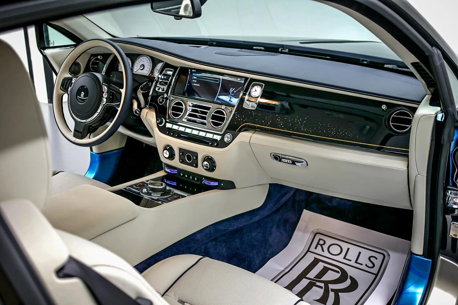 2023 Rolls-Royce Wraith Black Badge, 15/24