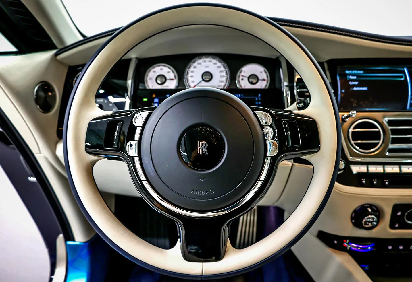 2023 Rolls-Royce Wraith Black Badge, 19/24