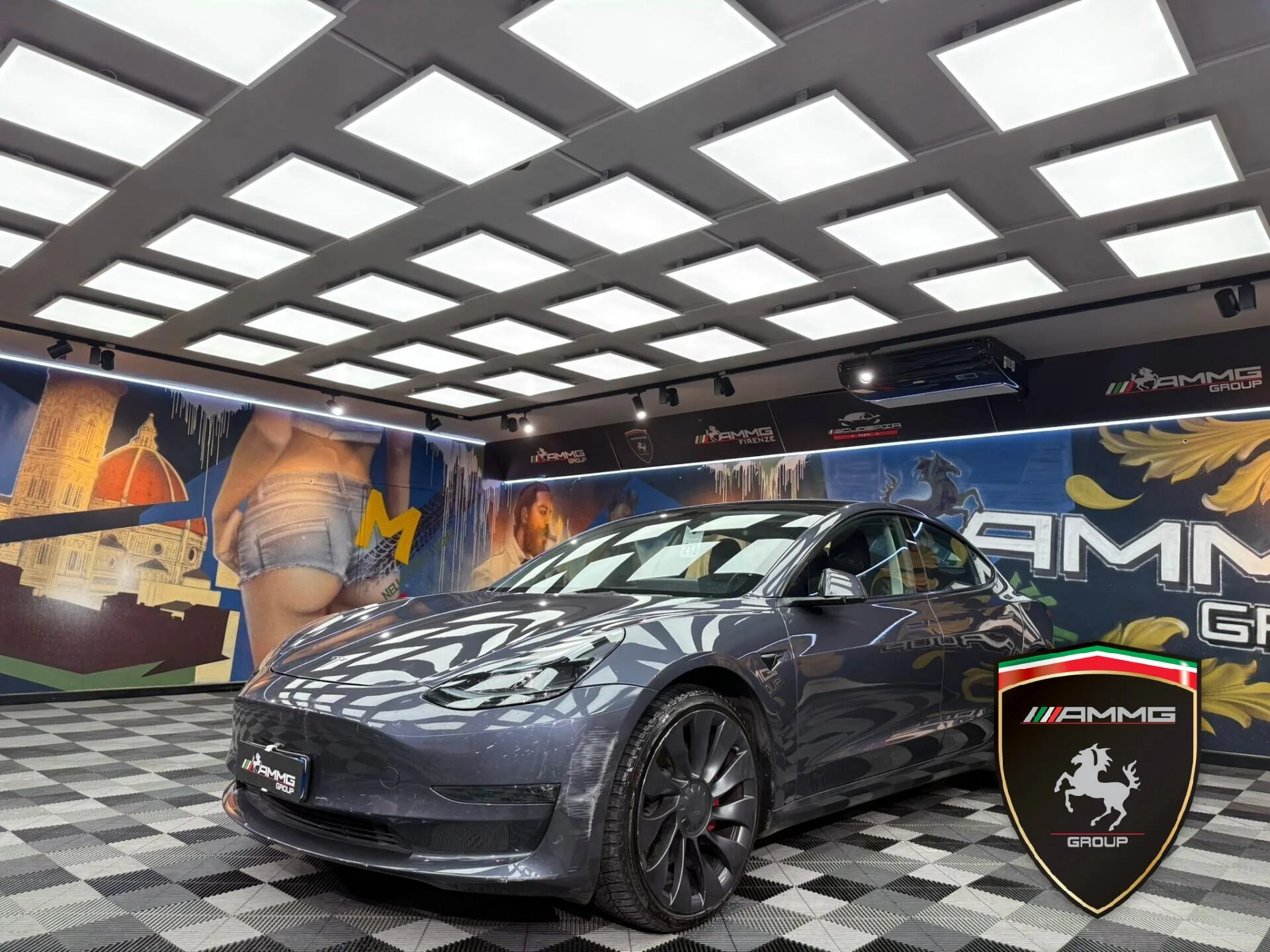 2023 Tesla Model 3 Performance angeboten von einem Fachhändler in Calenzano, Italien, Hauptfoto