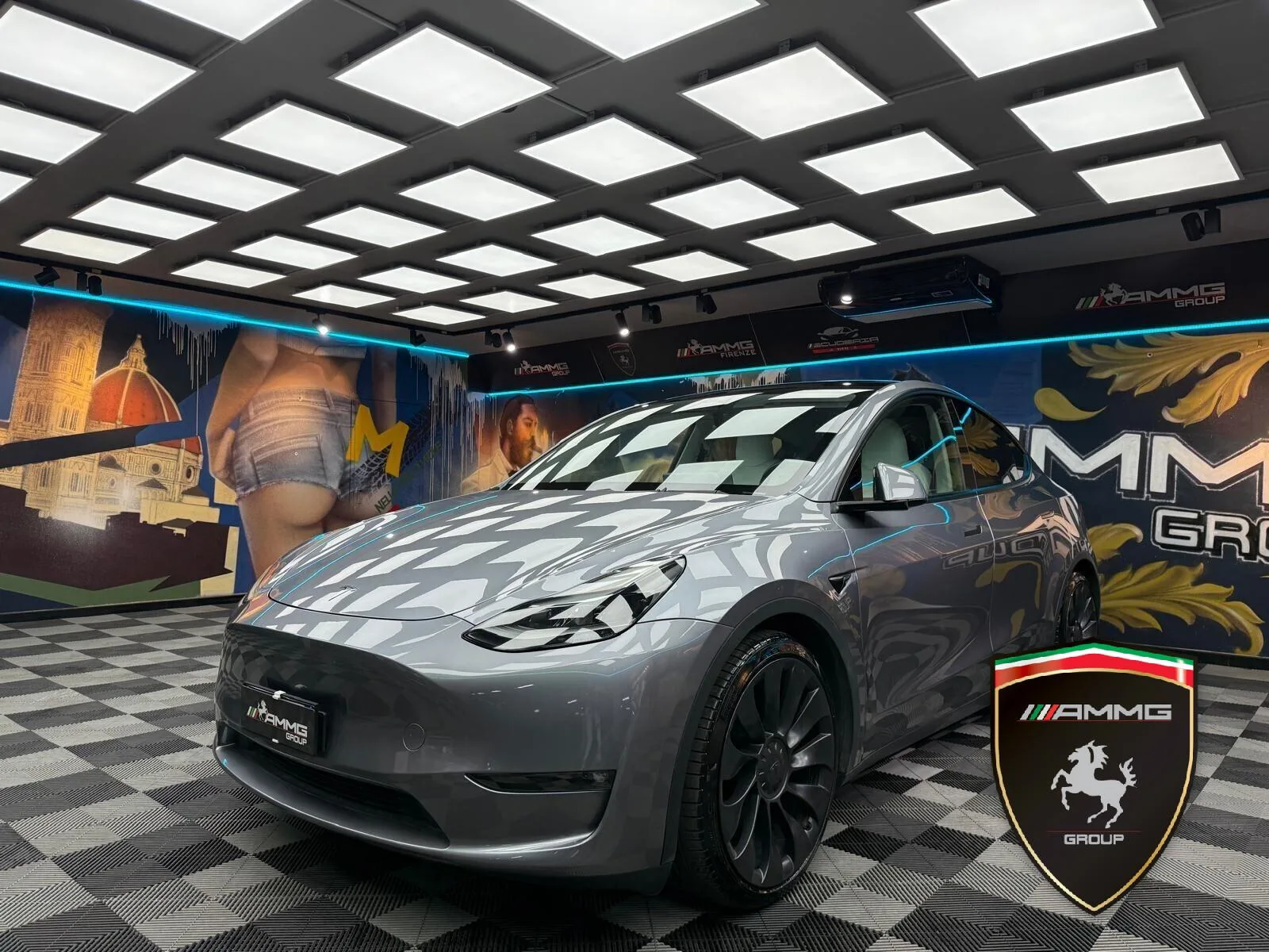 2023 Tesla Model Y Performance offered by a specialist dealer in Calenzano, Italy, main photo