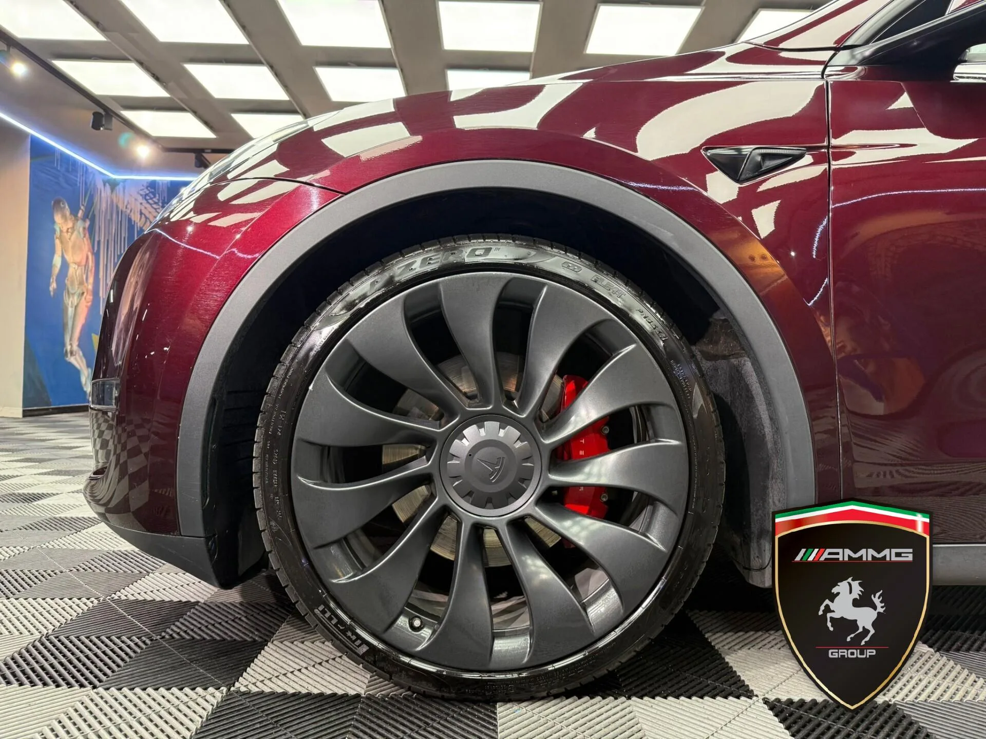 2023 Tesla Model Y Performance, 8/15