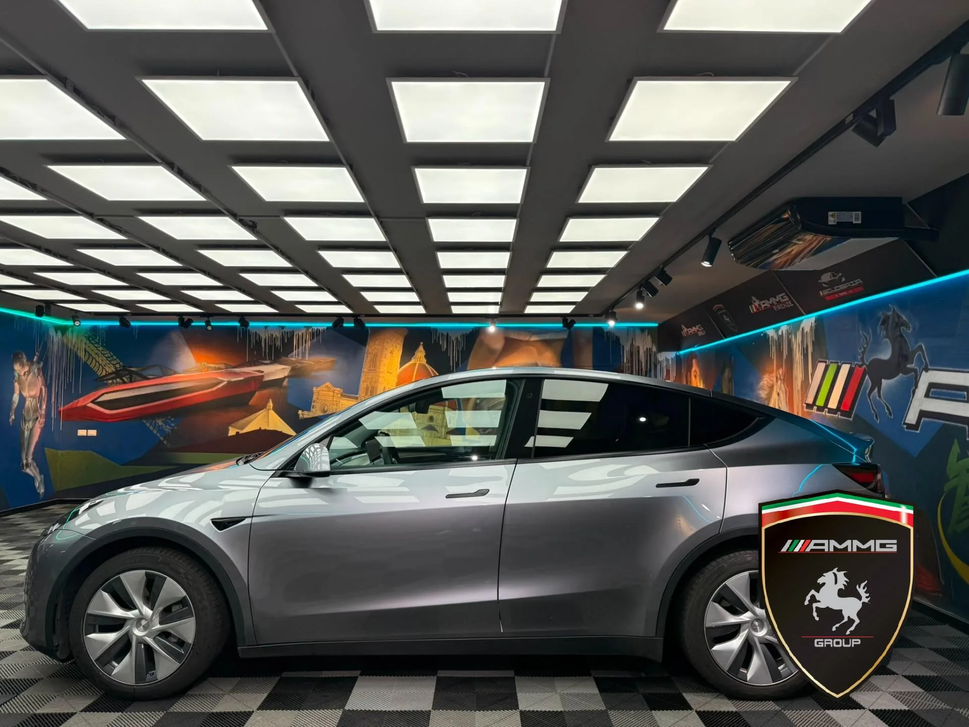 2023 Tesla Model Y Long Range, 4/15