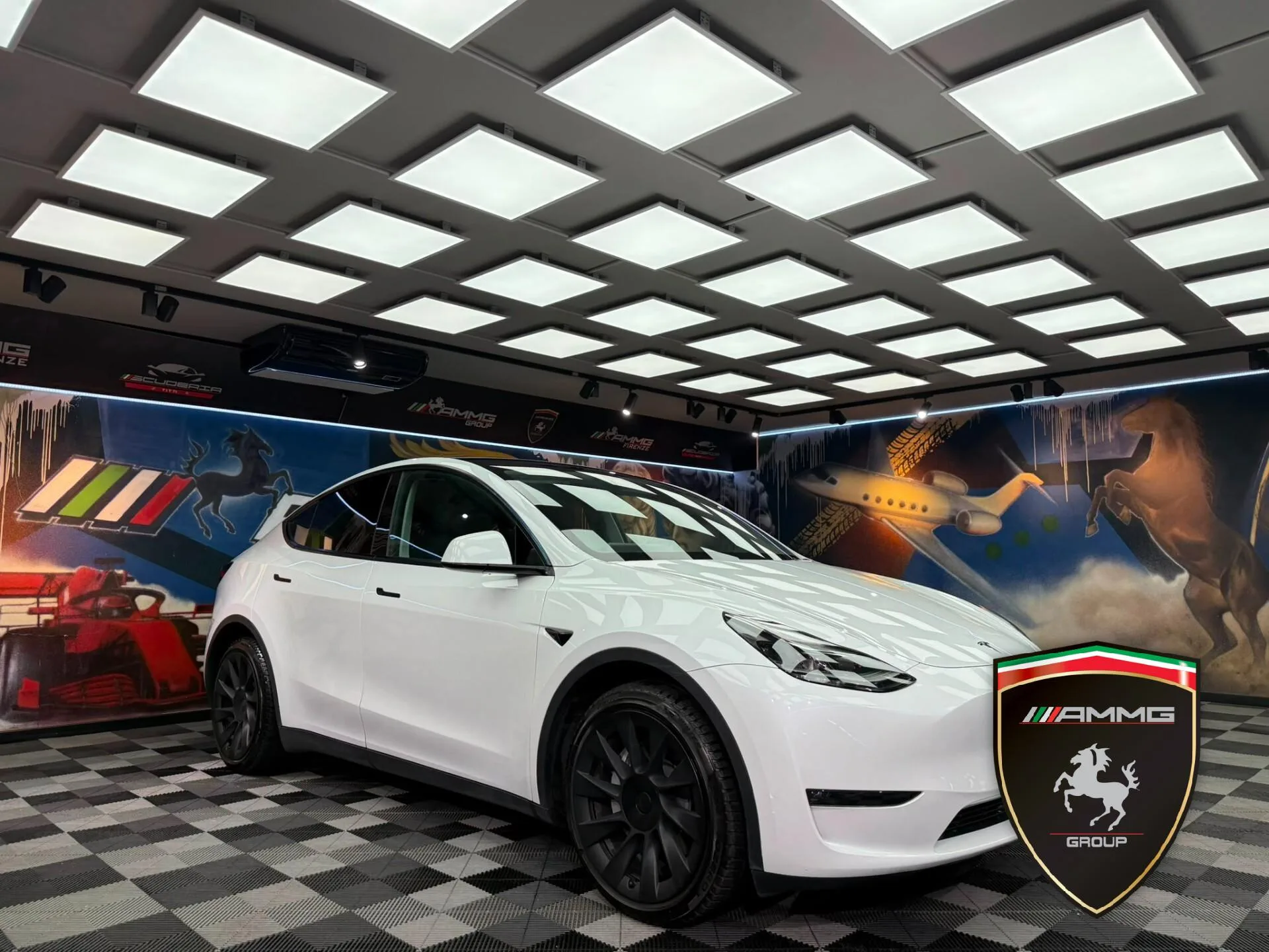 2023 Tesla Model Y Long Range, 3/15