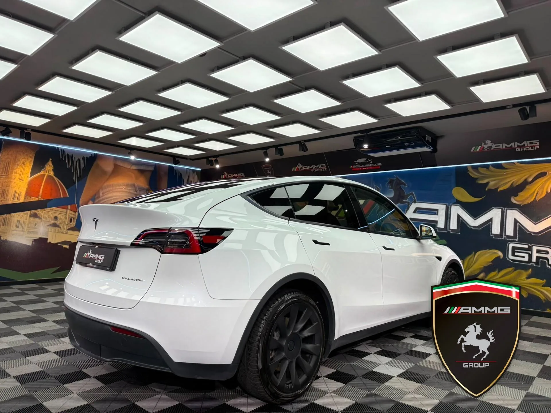 2023 Tesla Model Y Long Range, 5/15