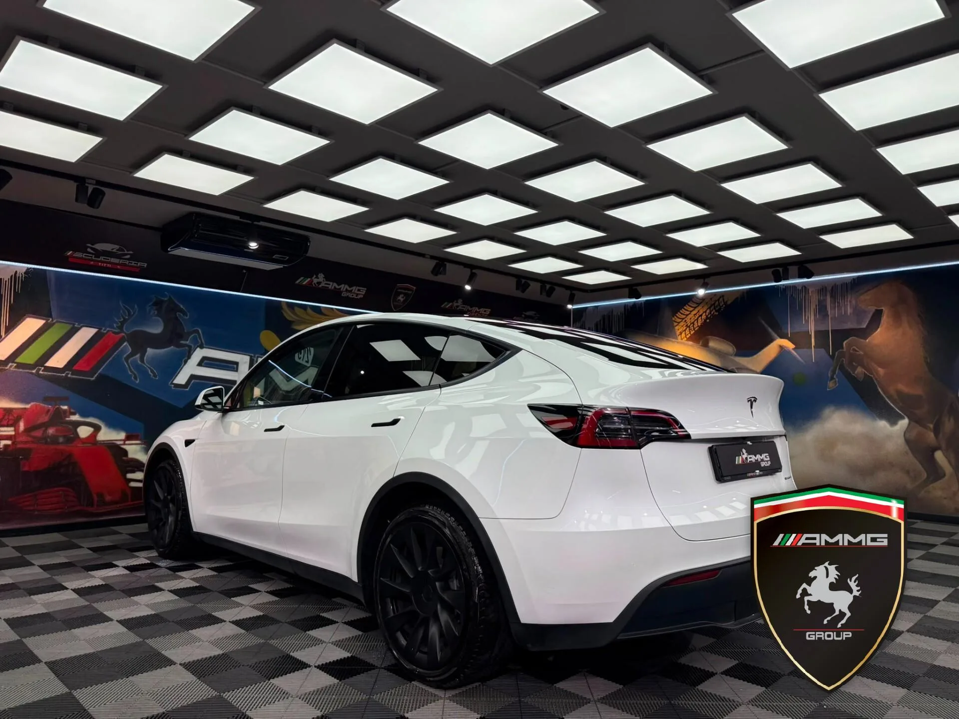 2023 Tesla Model Y Long Range, 7/15