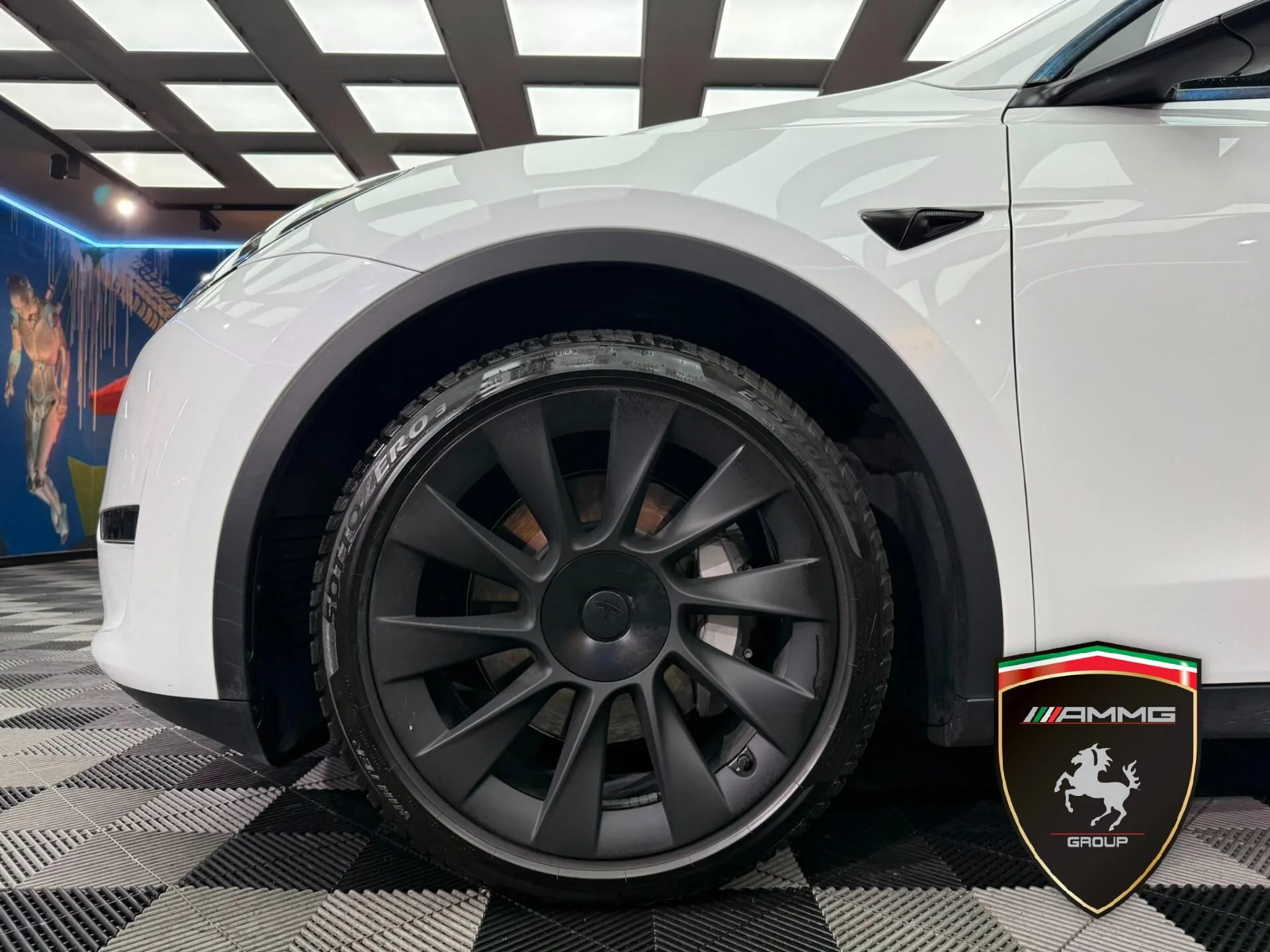 2023 Tesla Model Y Long Range, 8/15
