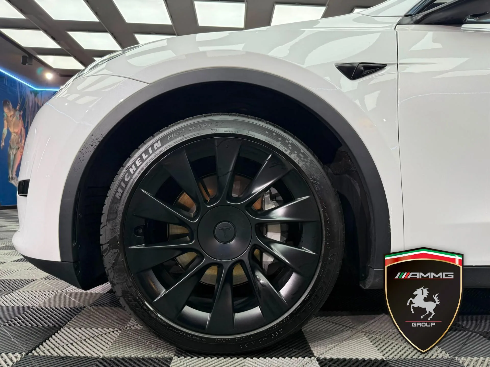 2023 Tesla Model Y RWD, 8/15