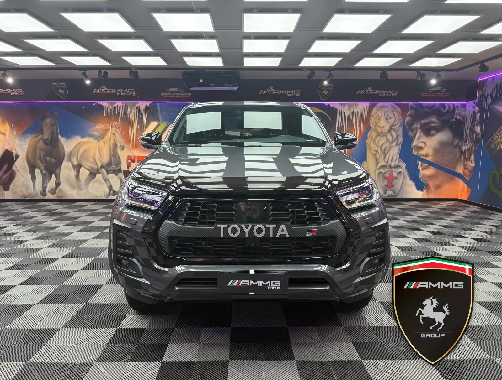 2023 Toyota Hilux GR Sport, 2/15