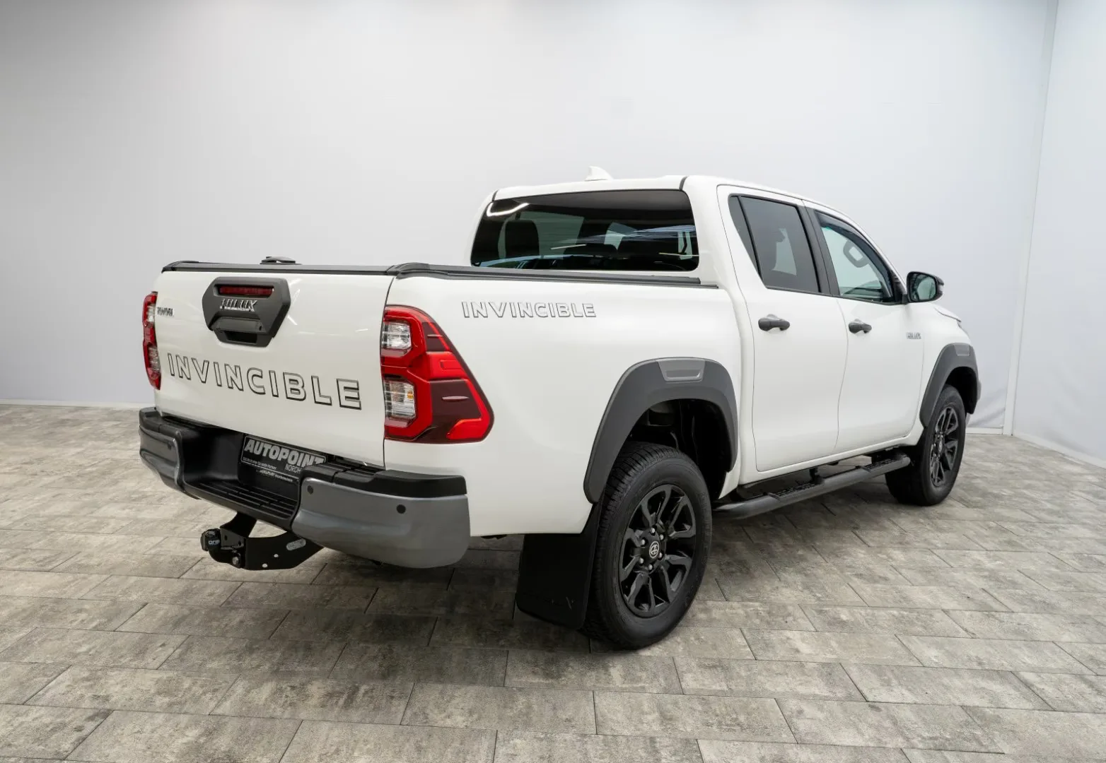 2023 Toyota Hilux Invincible, 4/30