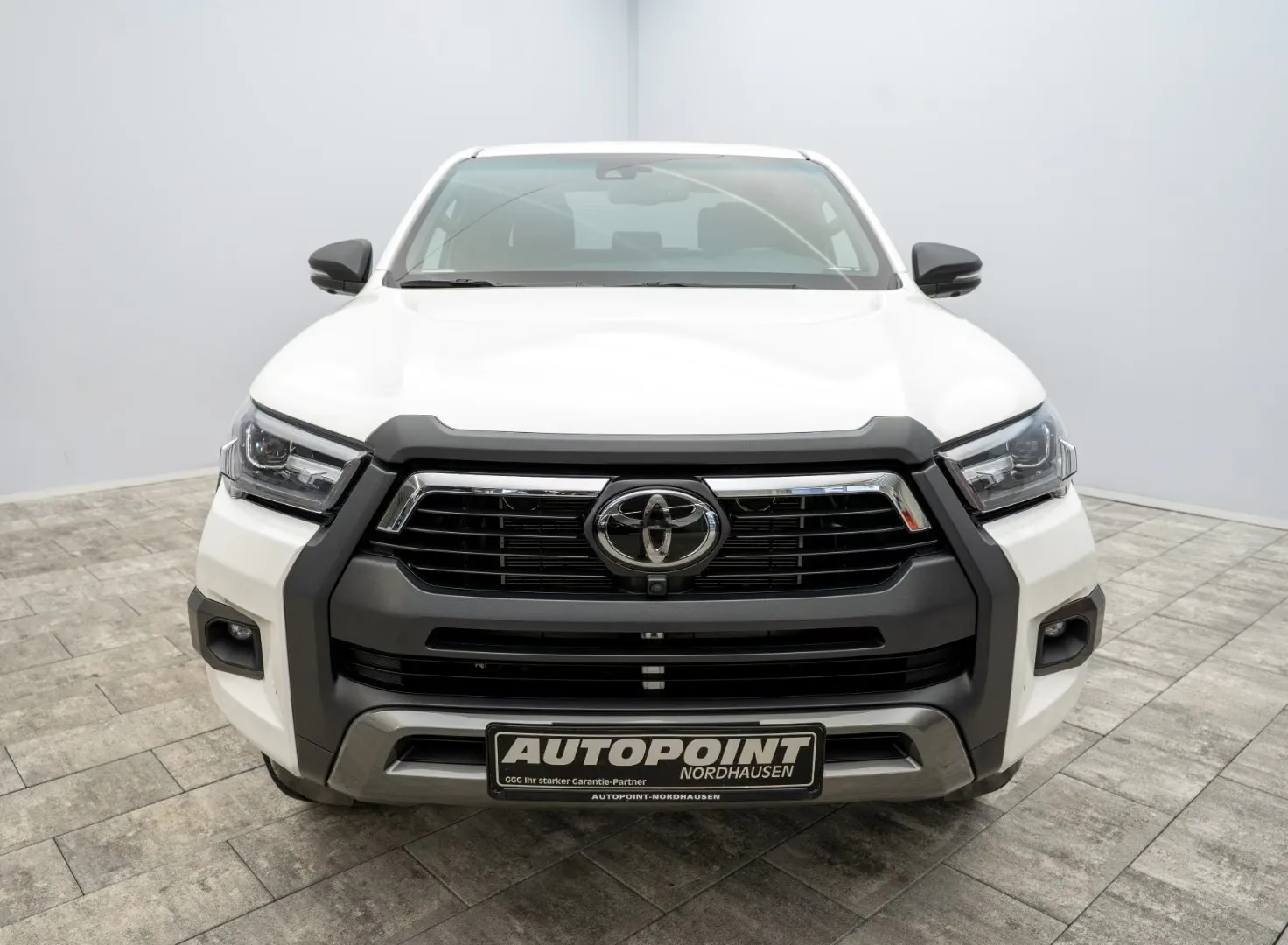 2023 Toyota Hilux Invincible, 6/30
