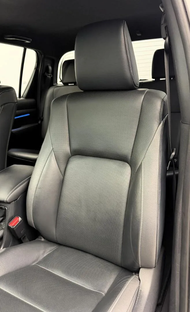2023 Toyota Hilux Invincible, 18/30