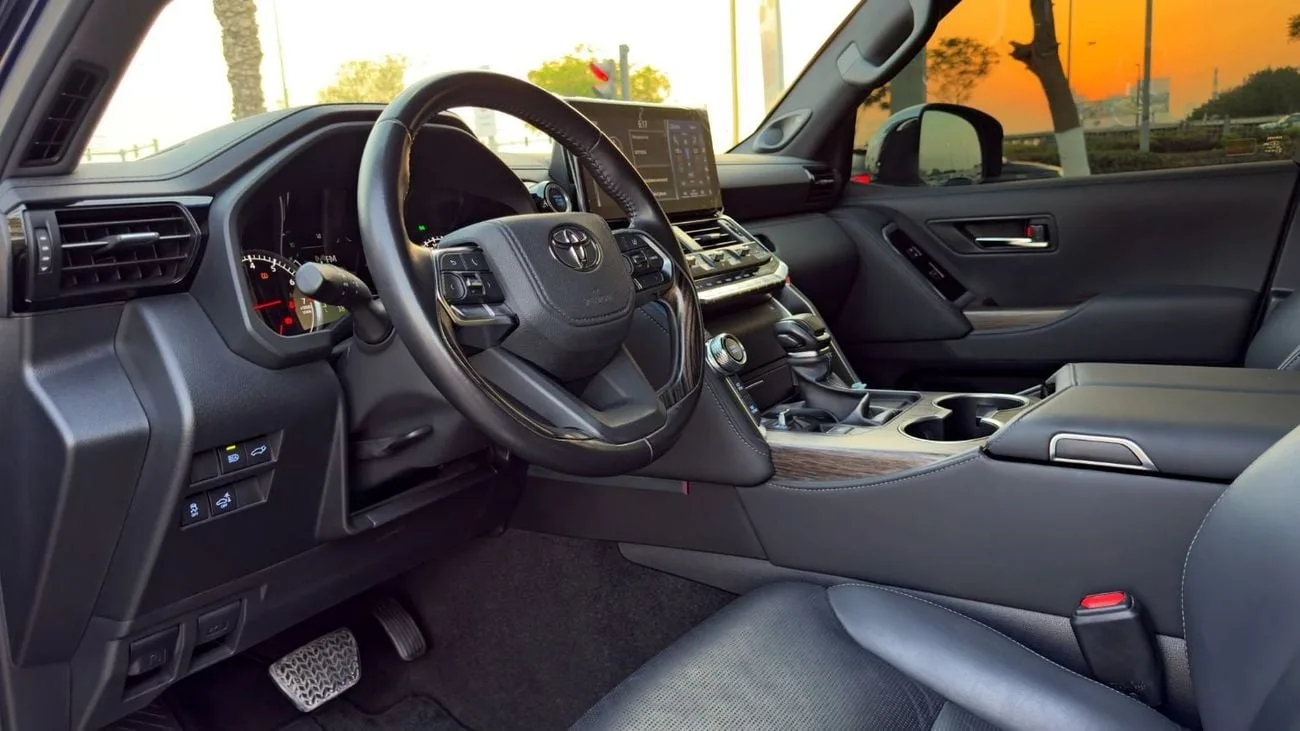 2023 Toyota Land Cruiser, 8/13