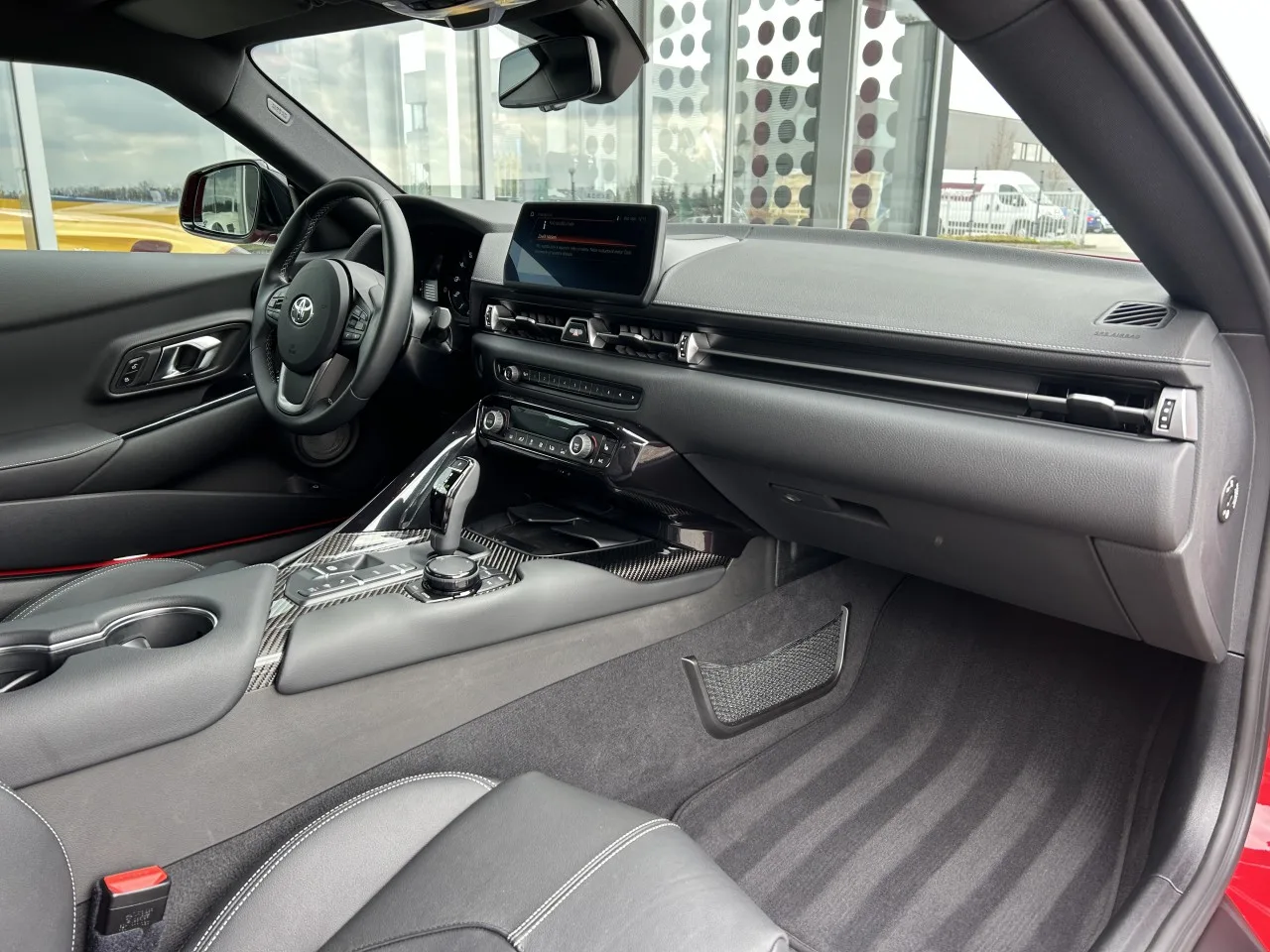2023 Toyota GR Supra 3.0 proposée par un concessionnaire spécialisé à Písek, Tchéquie, photo 17 sur 31