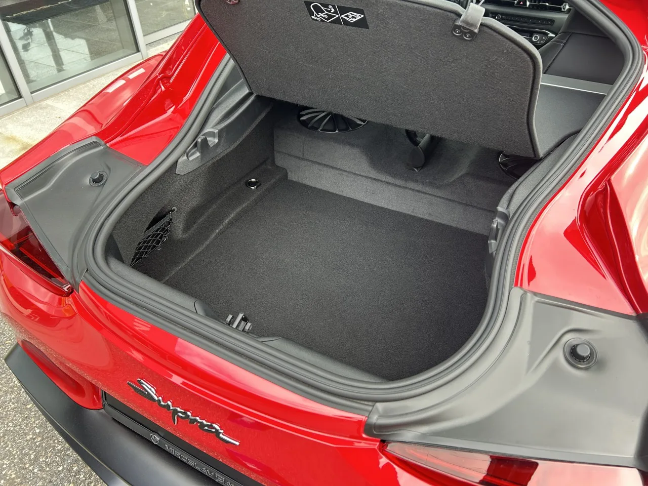 2023 Toyota GR Supra 3.0 proposée par un concessionnaire spécialisé à Písek, Tchéquie, photo 31 sur 31