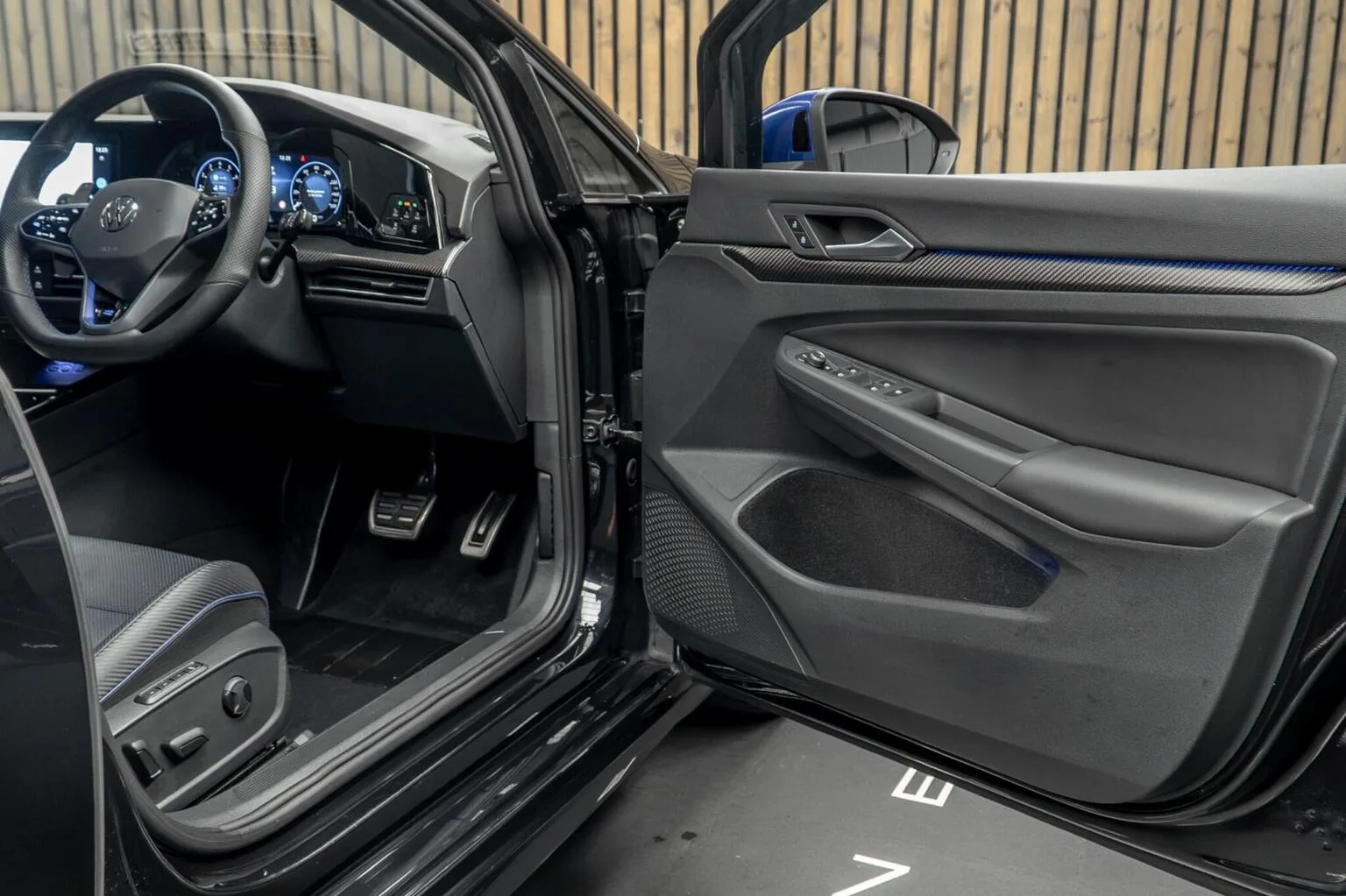 2023 Volkswagen Golf R 20 Years, 29/30
