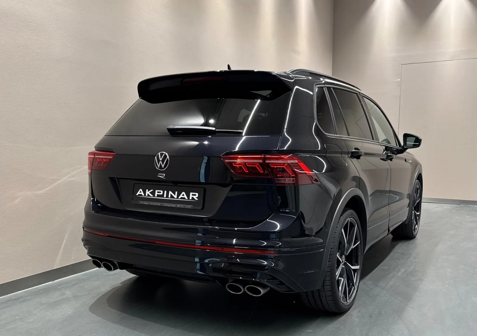 2023 Volkswagen Tiguan R, 4/19