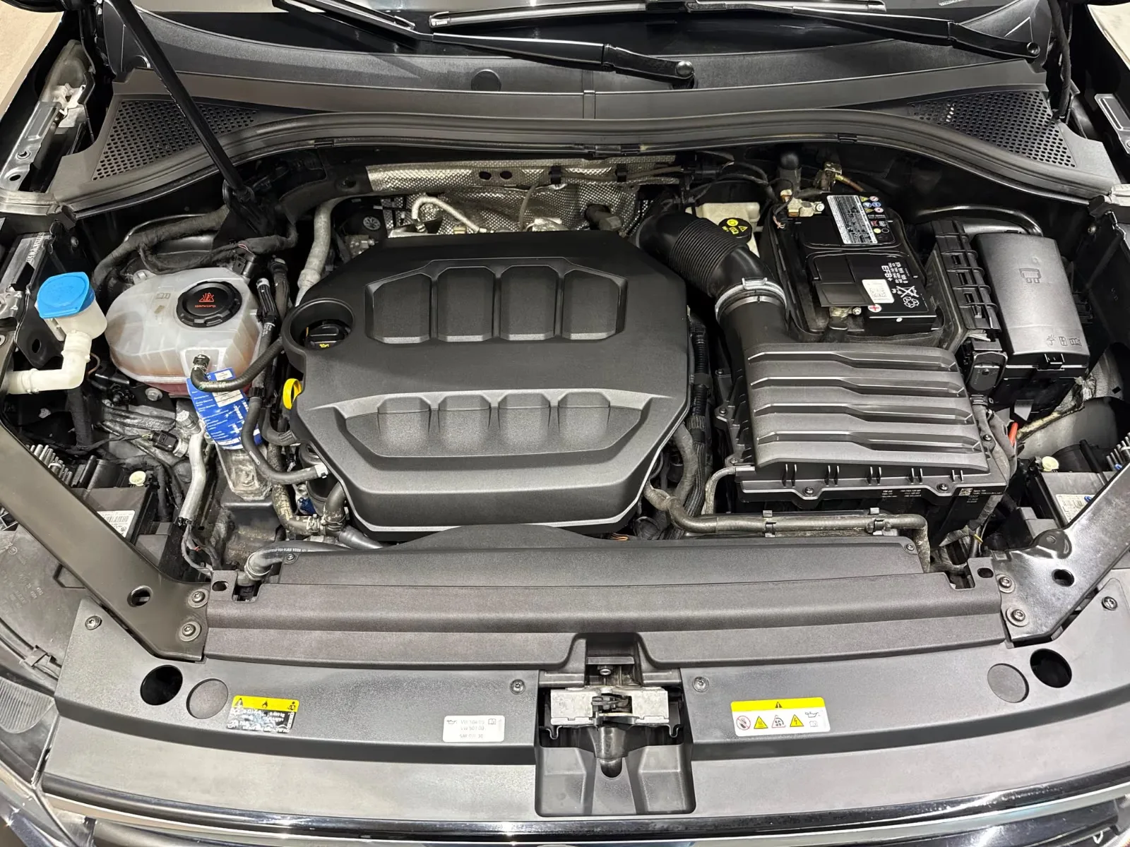 2023 Volkswagen Tiguan R, 6/19