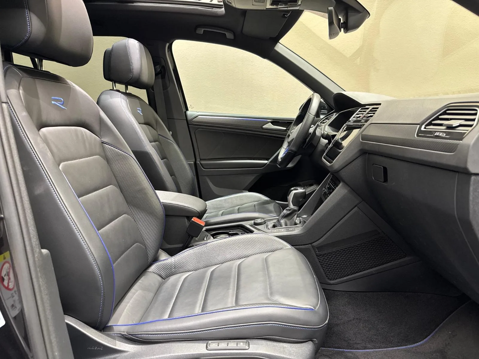 2023 Volkswagen Tiguan R, 15/19