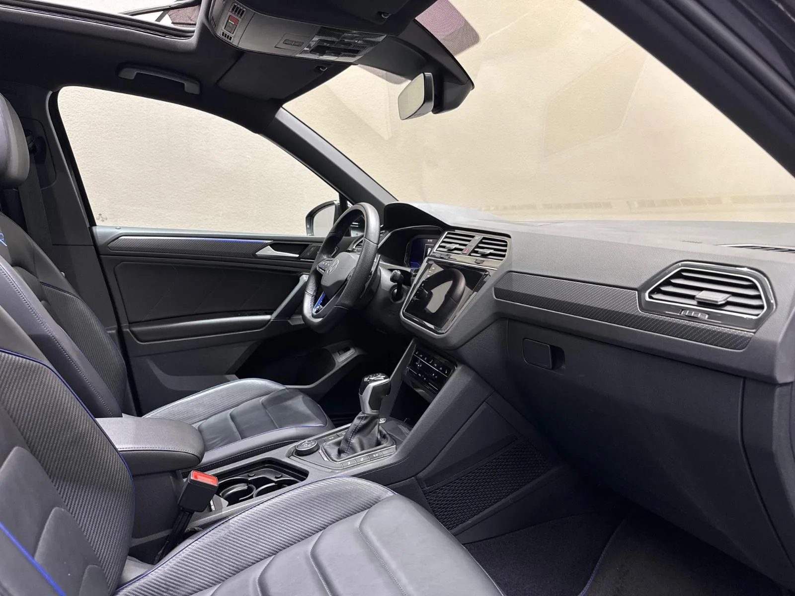 2023 Volkswagen Tiguan R, 16/19