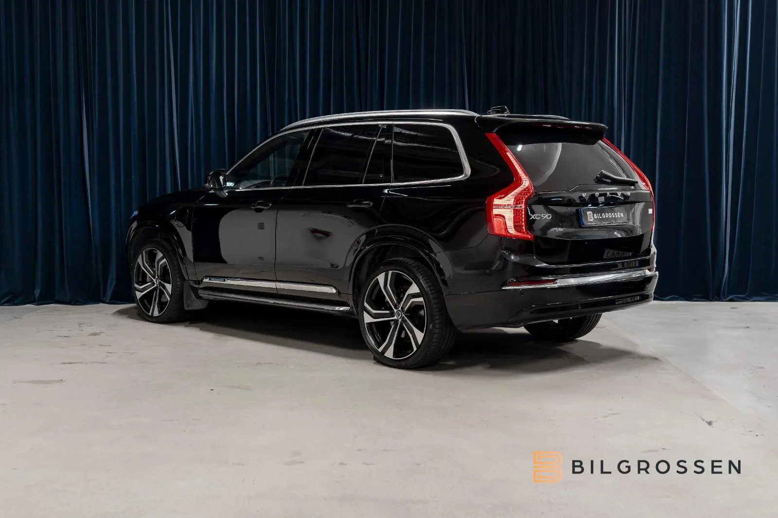 2023 Volvo XC90 Recharge T8 Ultimate Bright, 3/22