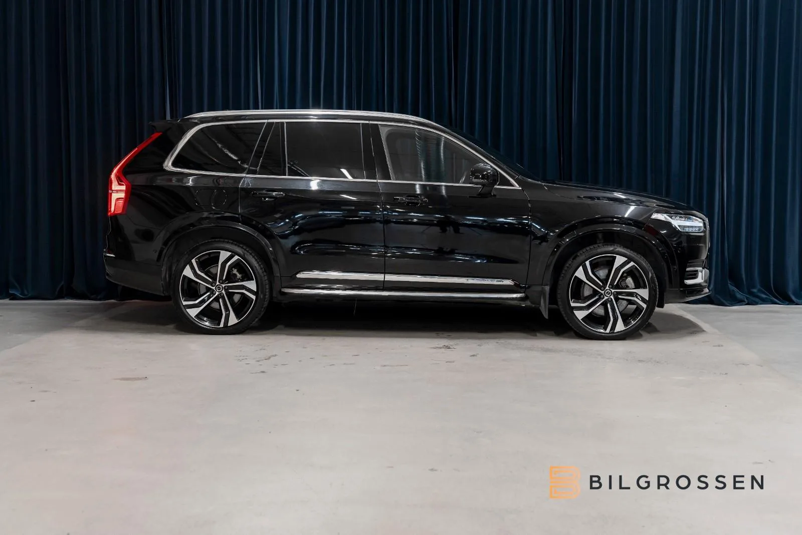 2023 Volvo XC90 Recharge T8 Ultimate Bright, 6/22