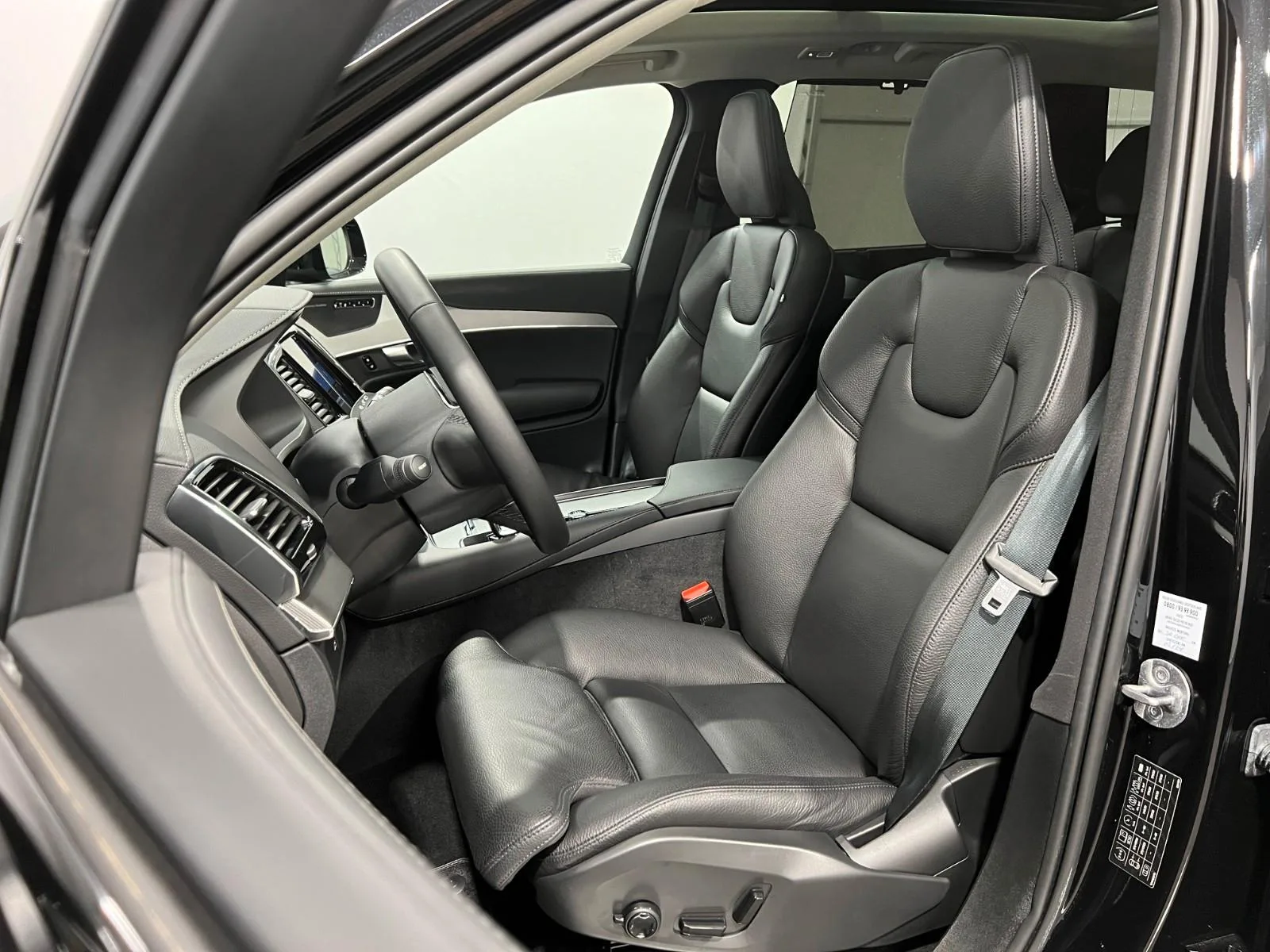 2023 Volvo XC90 B5 AWD Plus Dark, 10/24