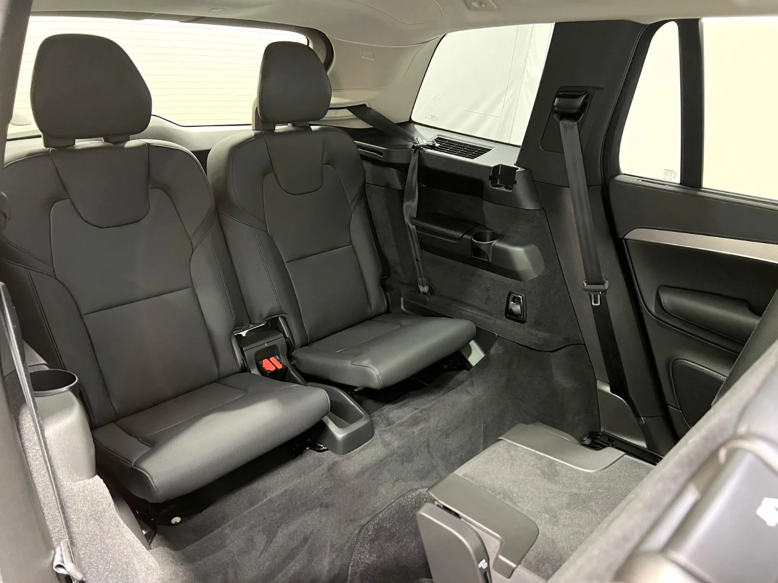 2023 Volvo XC90 B5 AWD Plus Dark, 14/24
