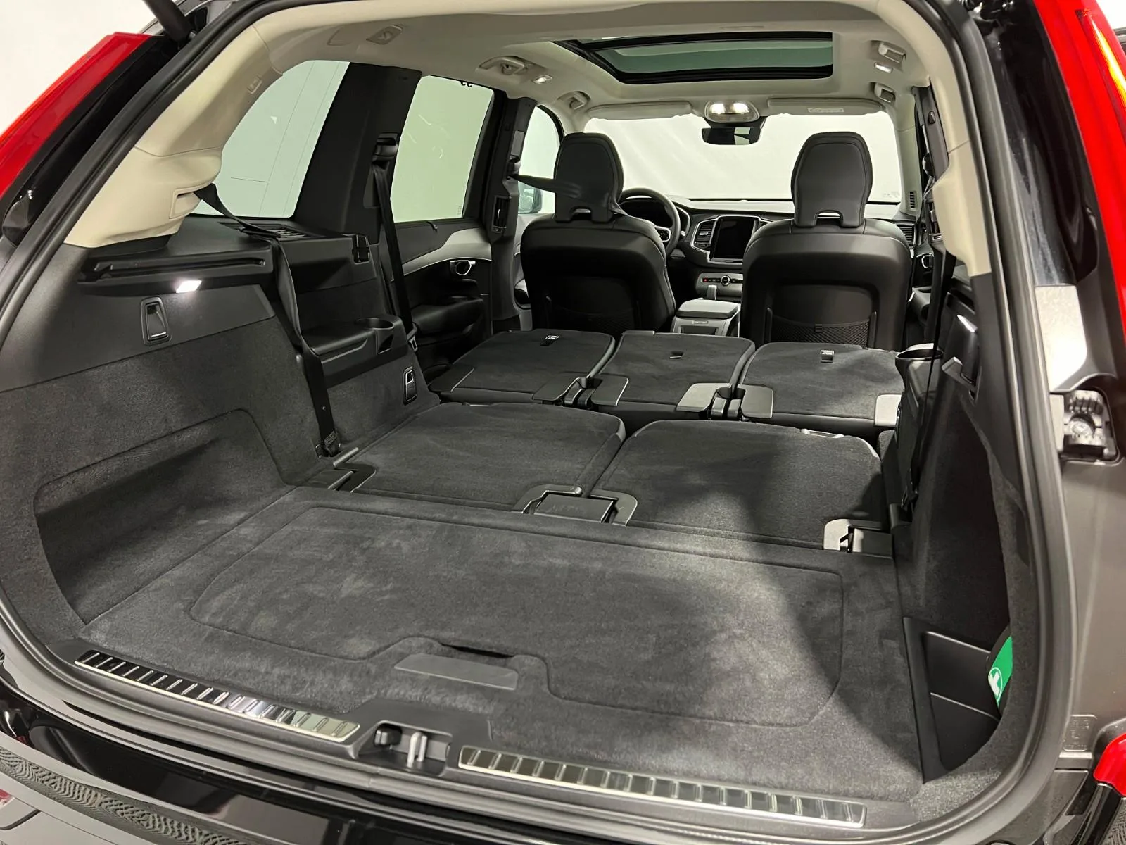 2023 Volvo XC90 B5 AWD Plus Dark, 23/24