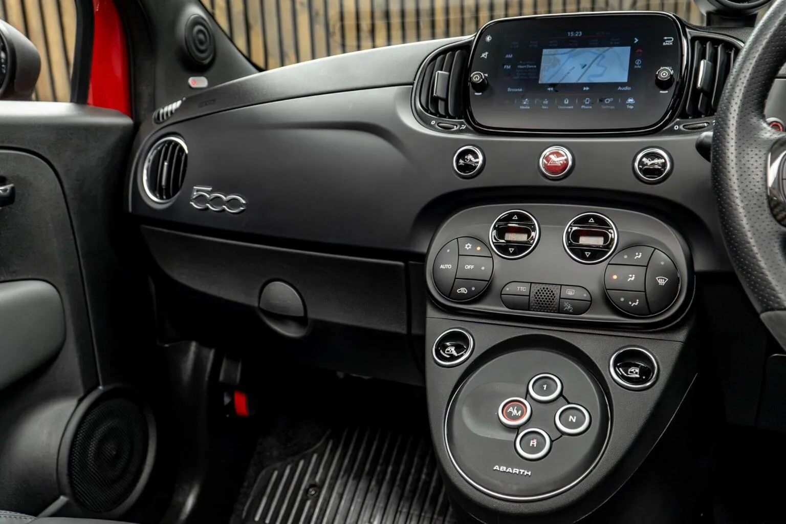 2024 Abarth 695 695C Competizione, 25/30
