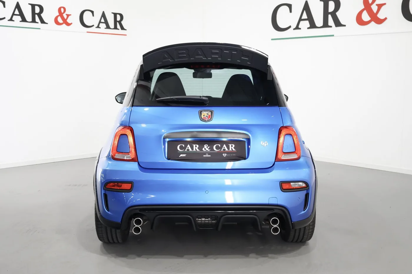 2024 Abarth 695 angeboten von einem Supersportwagenhändler in Zibido San Giacomo, Italien, Foto 4 von 25