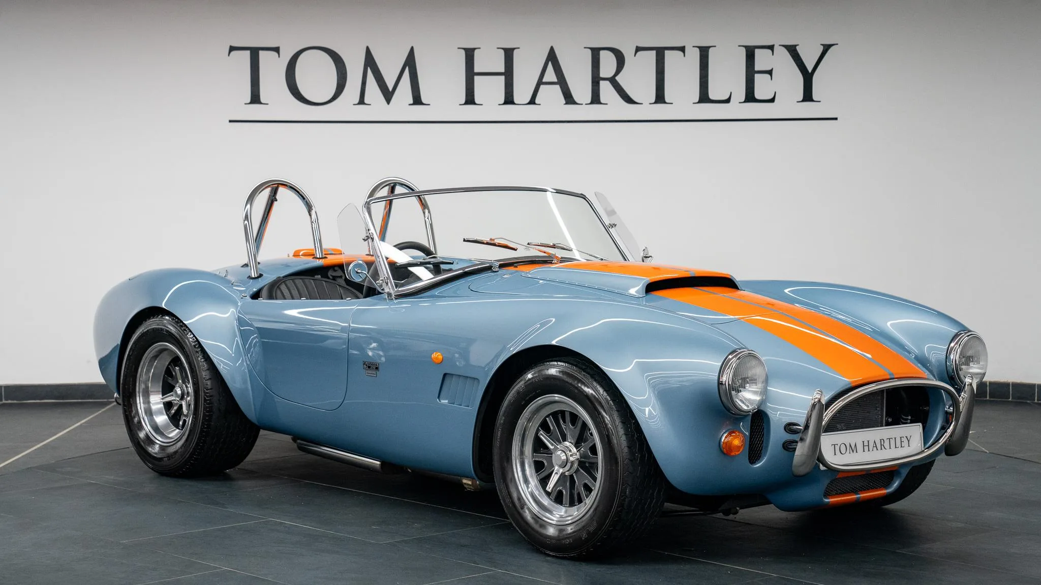 2024 AC Cobra 378 proposée par un concessionnaire spécialisé à Swadlincote, Royaume-Uni, photo principale