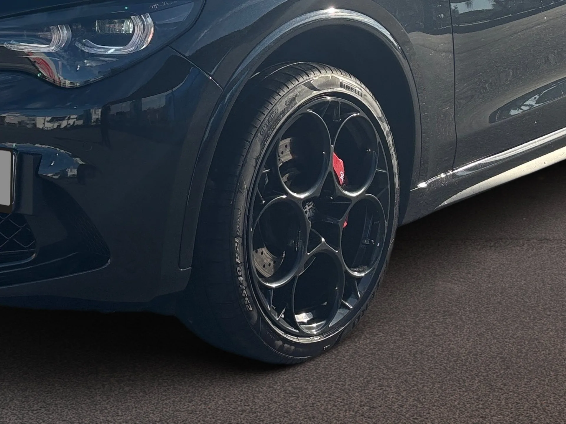 2024 Alfa Romeo Stelvio Quadrifoglio, 10/22