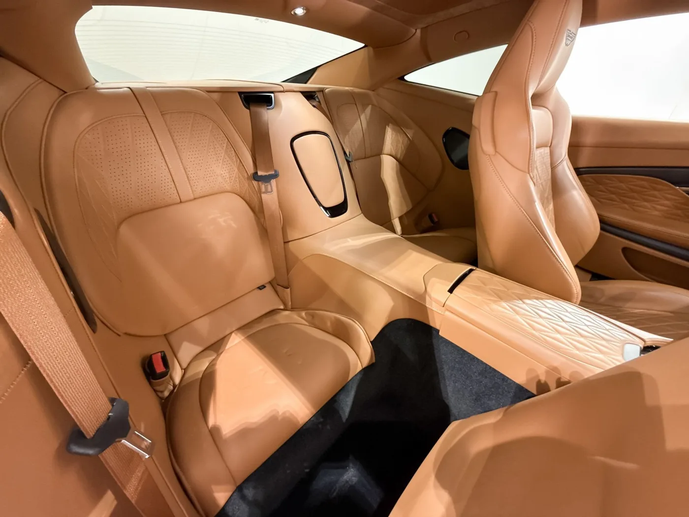 2024 Aston Martin DB12 offered by a supercar dealer in Zibido San Giacomo, Italy, photo 16 of 22