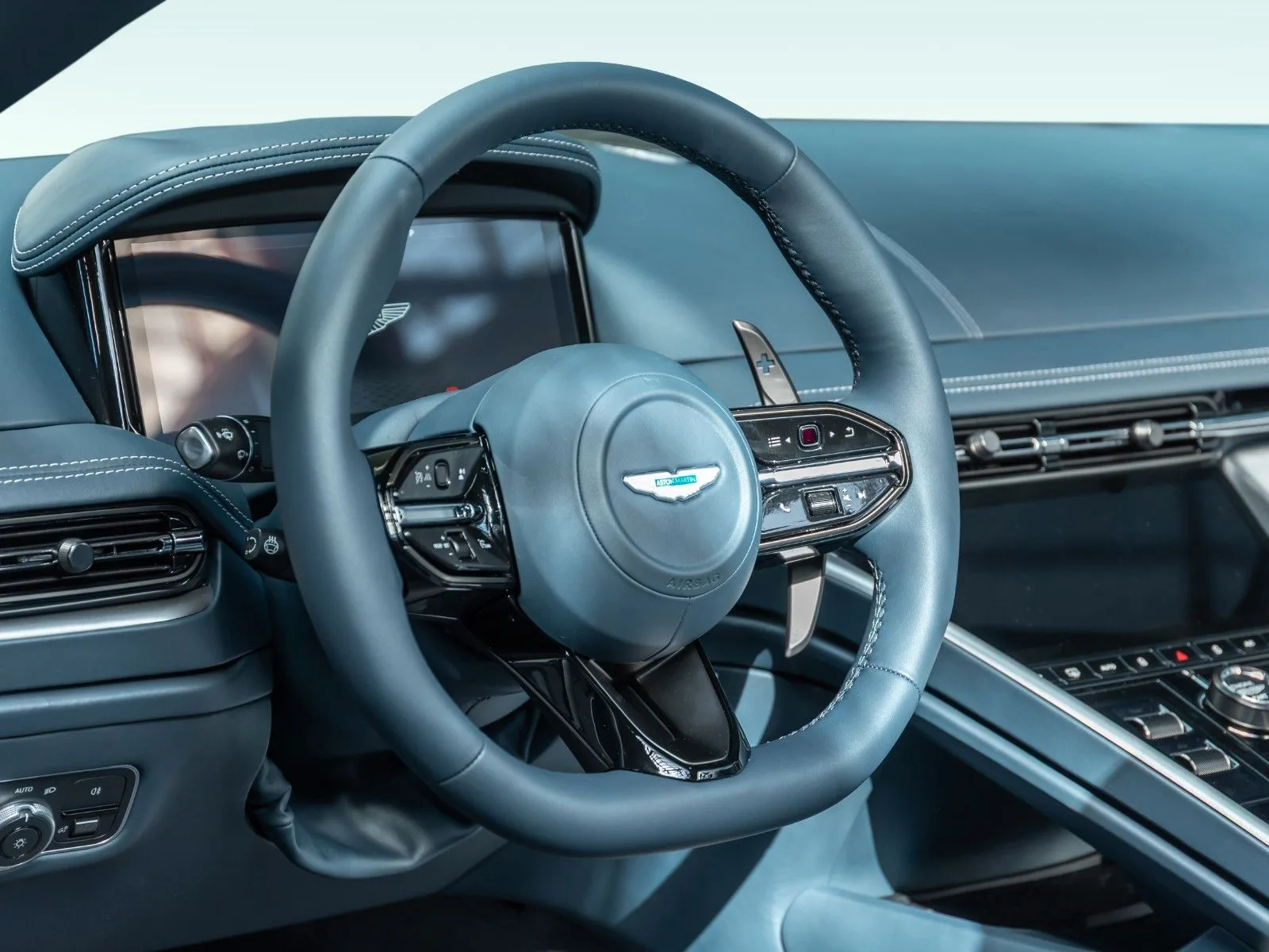 2024 Aston Martin DB12, 19/30