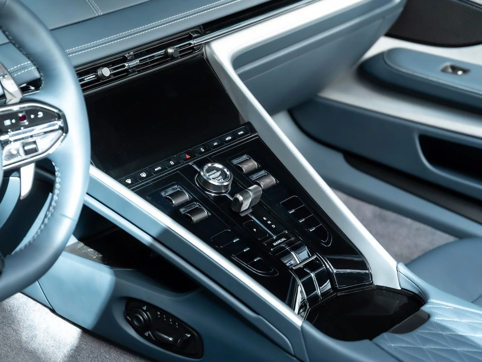 2024 Aston Martin DB12, 27/30