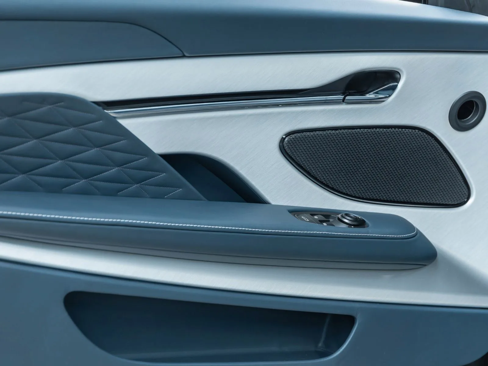 2024 Aston Martin DB12, 30/30
