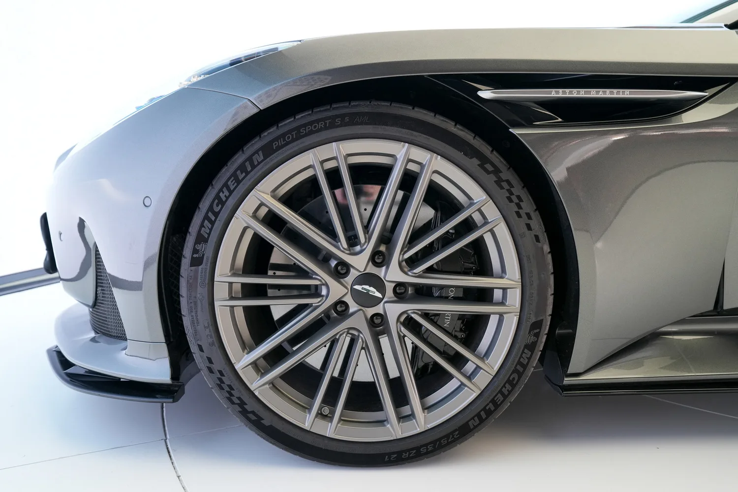 2024 Aston Martin DB12, 14/14
