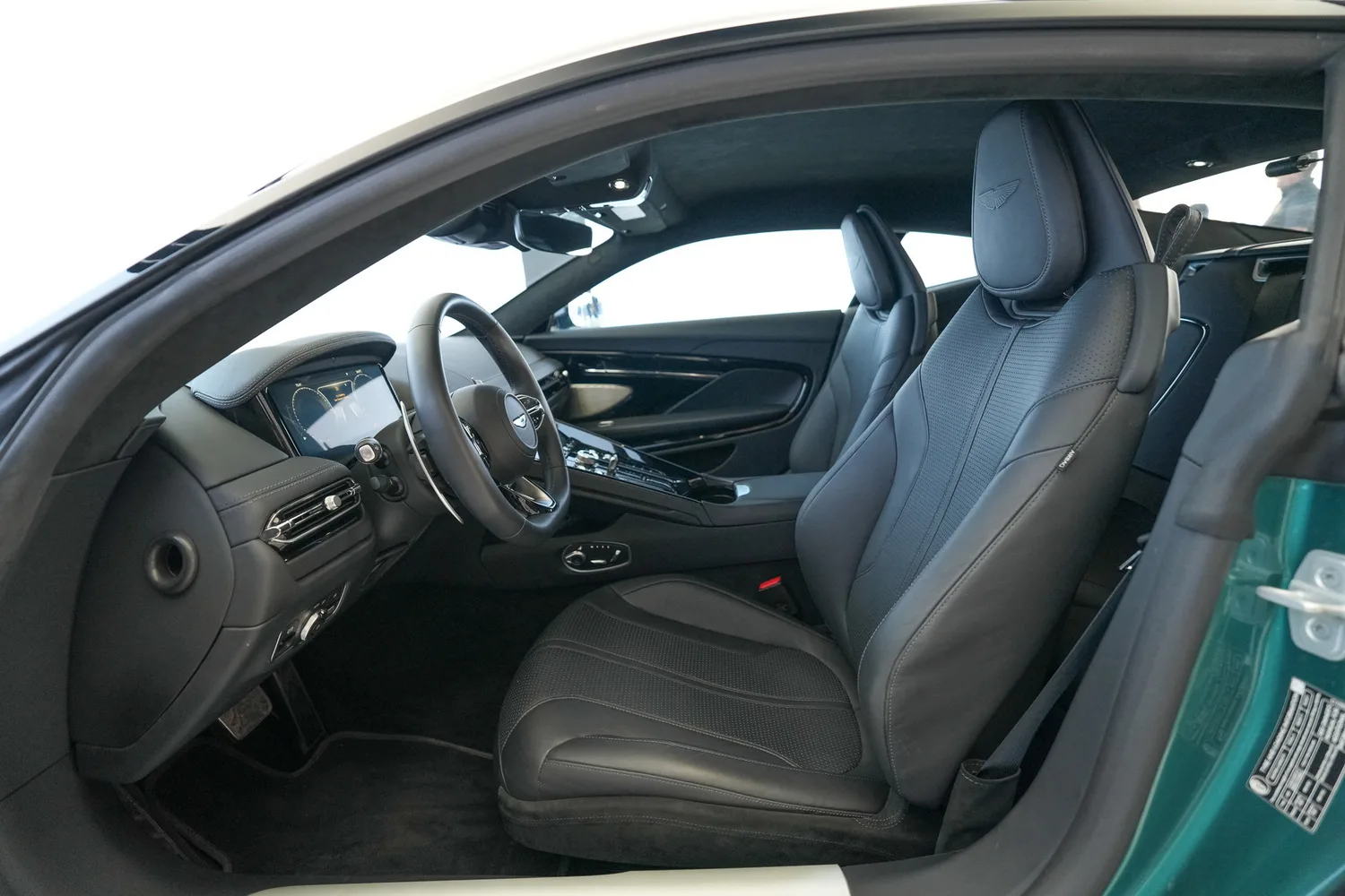 2024 Aston Martin DB12, 5/14