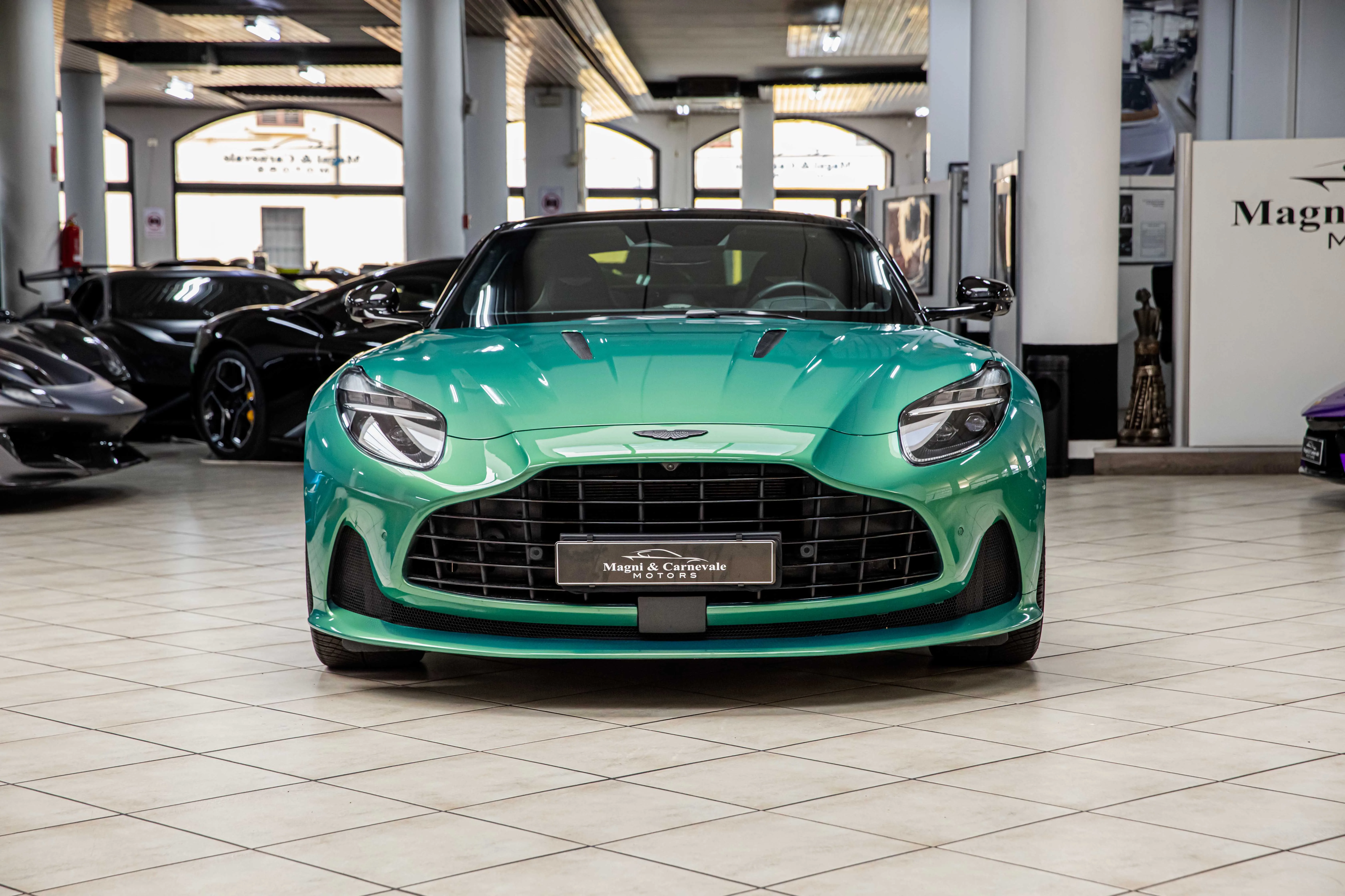 2024 Aston Martin DB12, 3/26