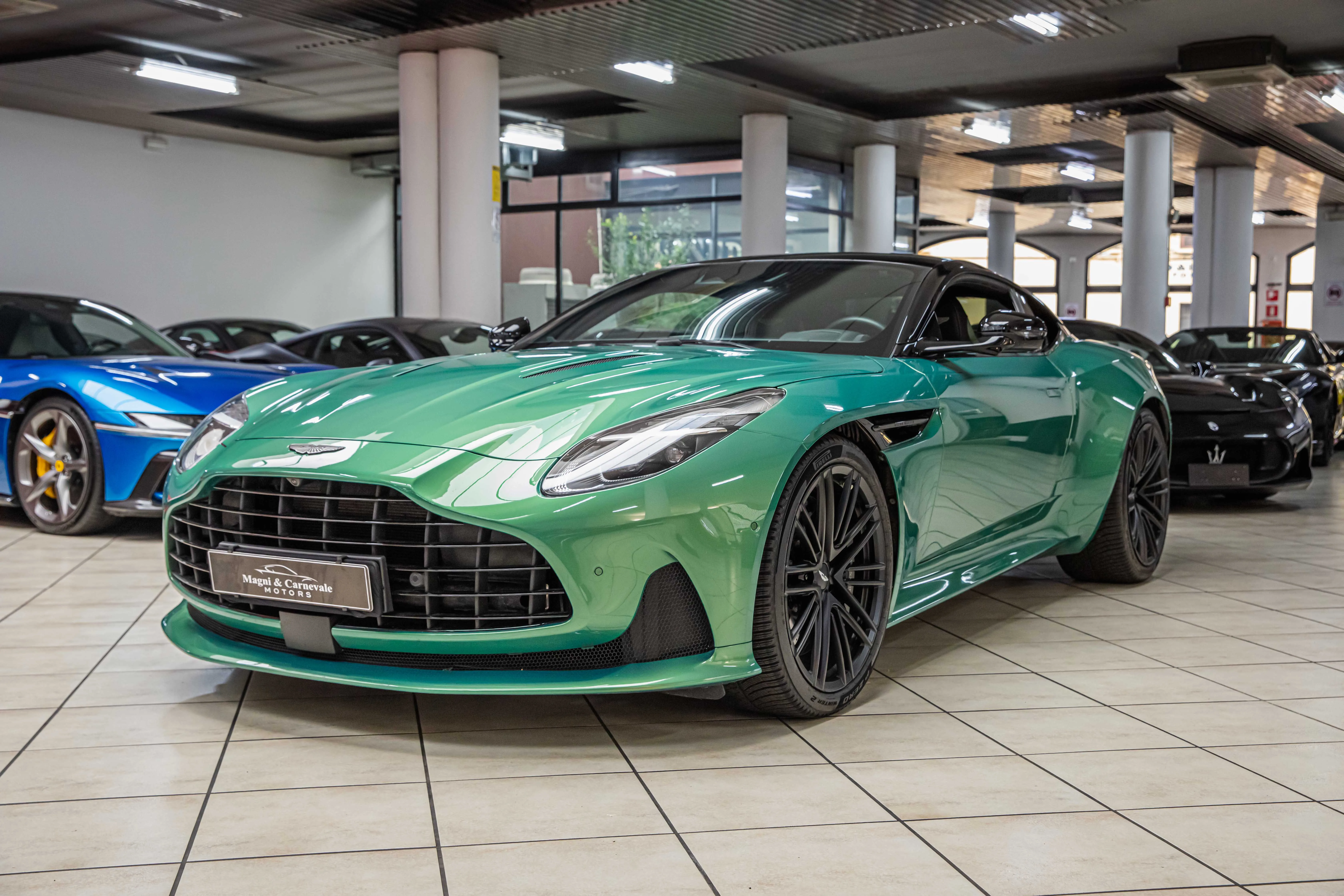 2024 Aston Martin DB12, 4/26