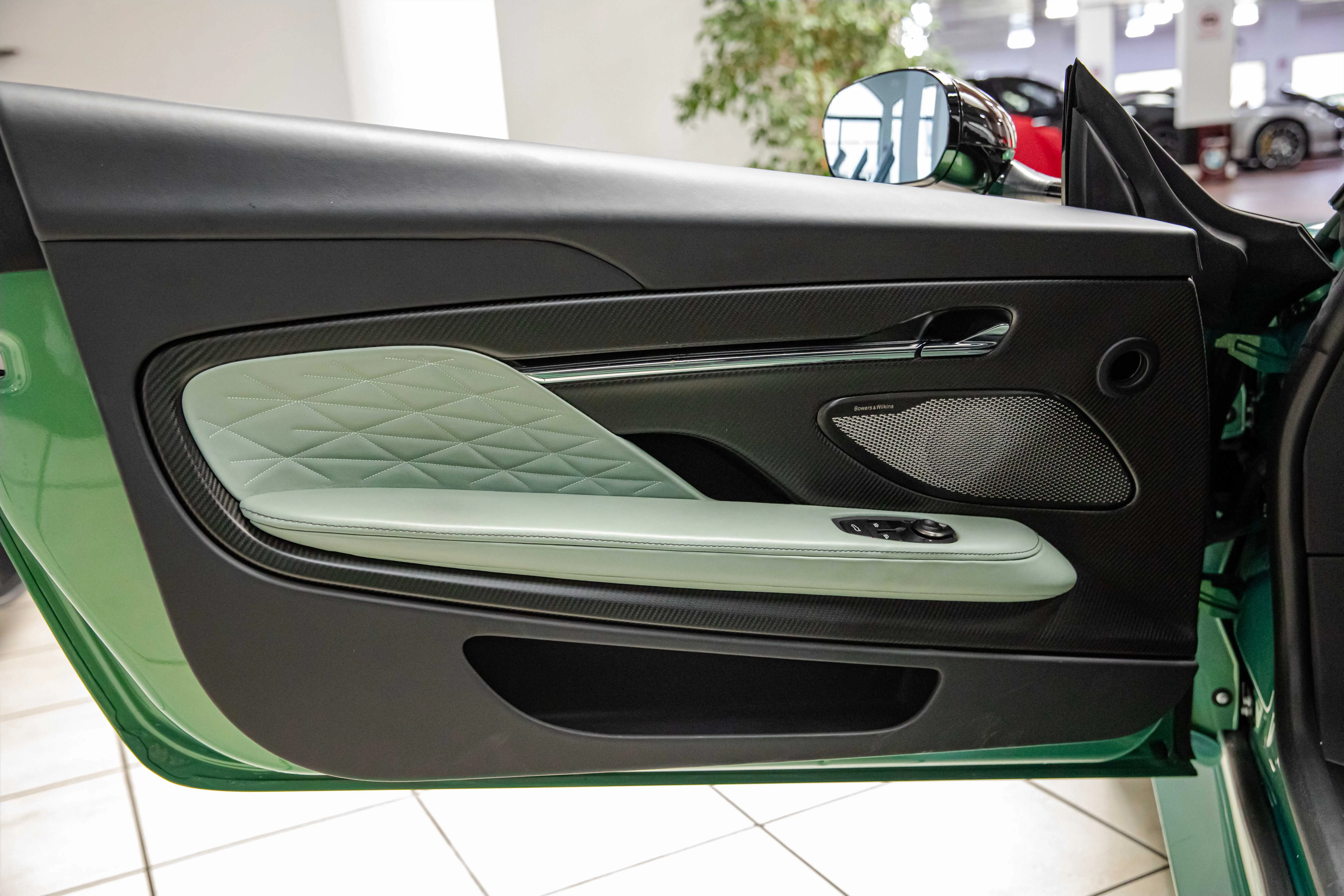 2024 Aston Martin DB12, 13/26