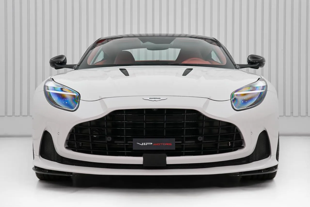 2024 Aston Martin DB12, 2/16