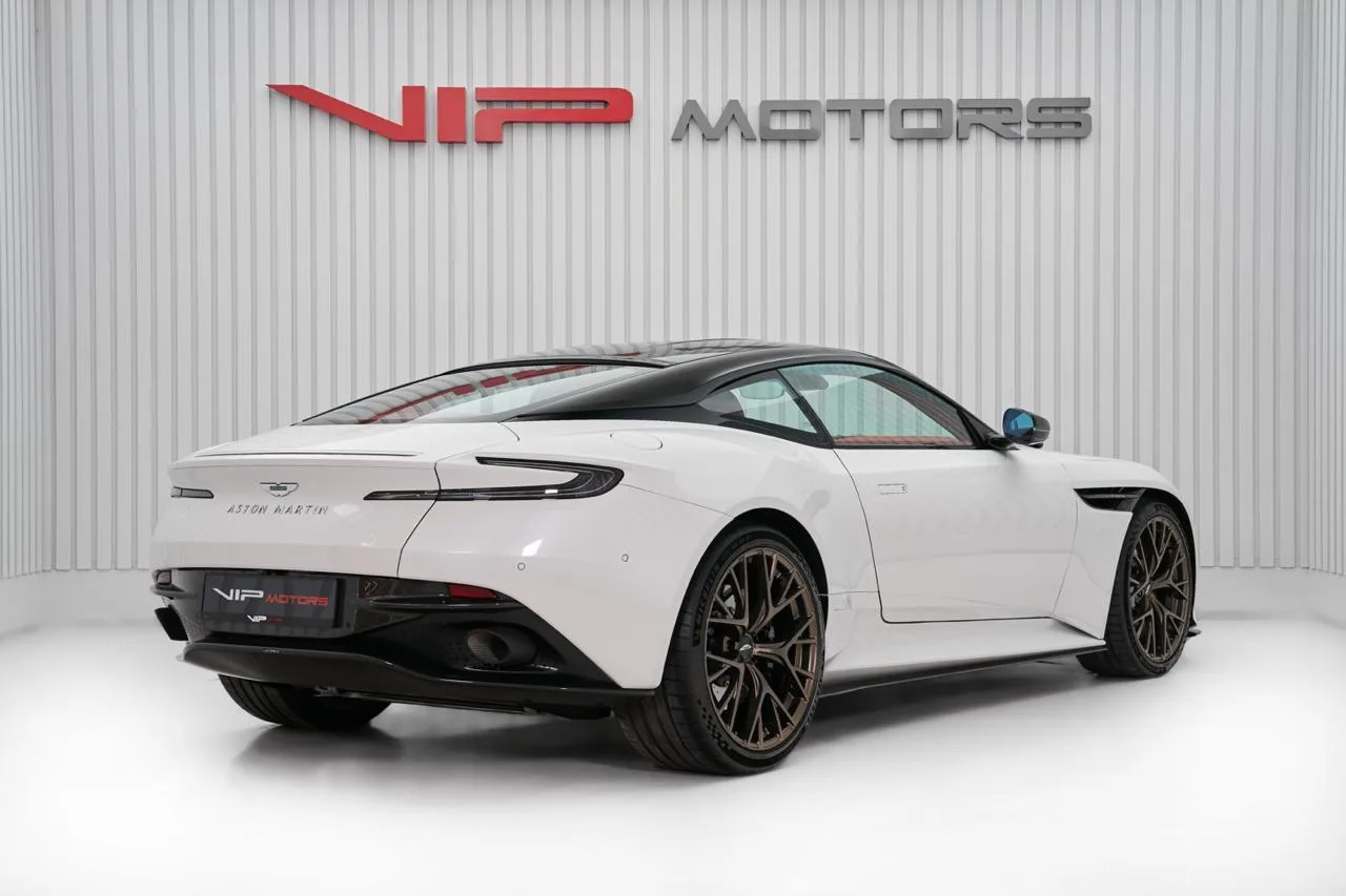 2024 Aston Martin DB12, 4/16