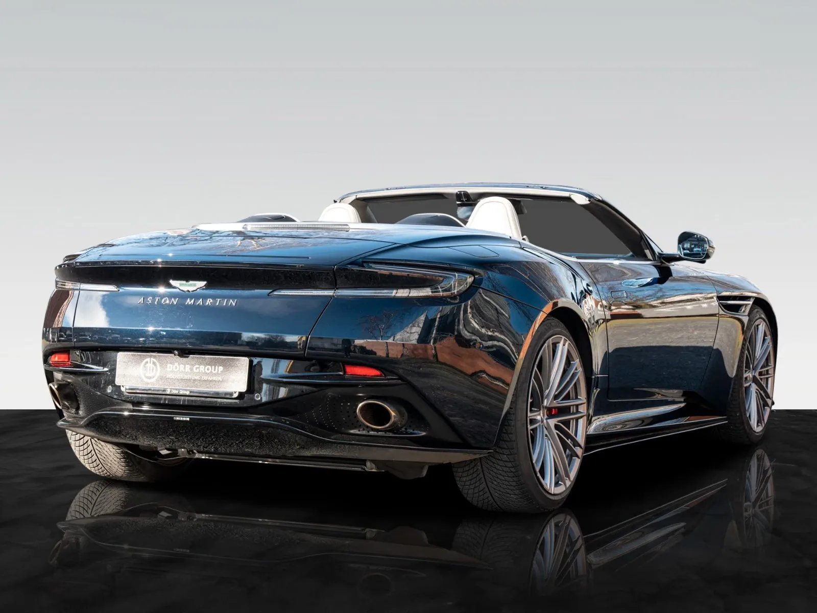 2024 Aston Martin DB12 Volante, 3/30