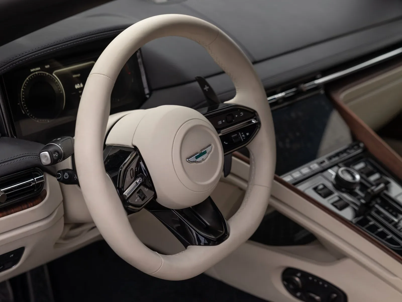 2024 Aston Martin DB12 Volante, 24/30
